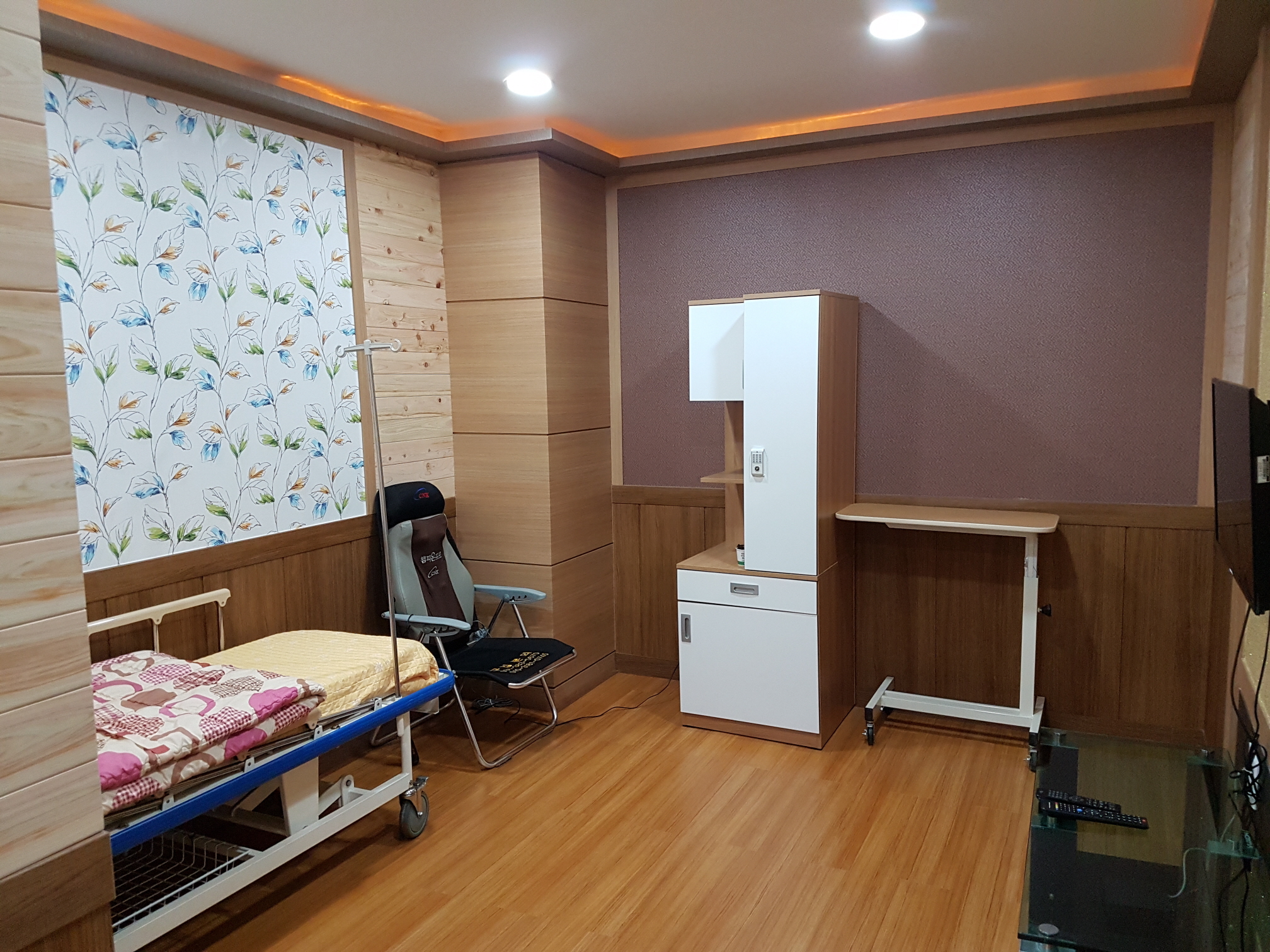 3672983751_WaQ8uDl2_abf25d8bd82b9f02a46c43cde8030273561abc5f.jpg 이미지크게보기